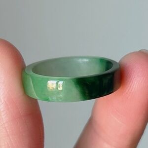 Size 7.75 US Natural Green Jadeite Jade Square Band Ring J294